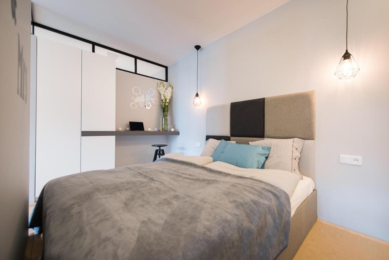 Premium Apartment For Old Town & Jewish Quarter - Balcony Plus Pool Onsite Cracovia Exterior foto