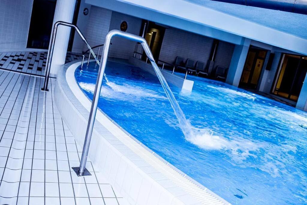 Premium Apartment For Old Town & Jewish Quarter - Balcony Plus Pool Onsite Cracovia Exterior foto